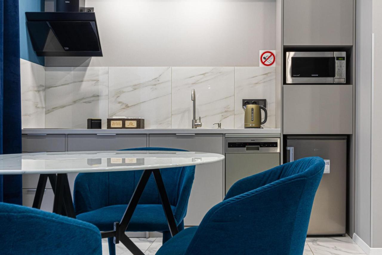 Family Residence Boutique Apartments 利沃夫 外观 照片