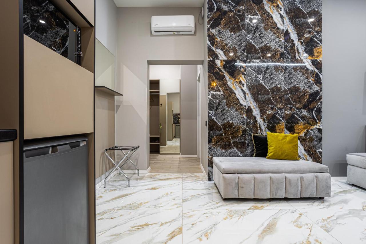 Family Residence Boutique Apartments 利沃夫 外观 照片
