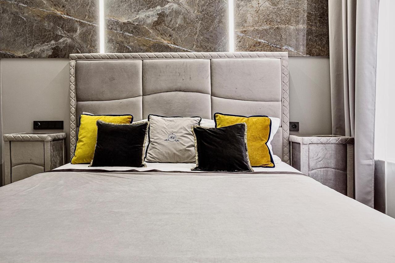 Family Residence Boutique Apartments 利沃夫 外观 照片