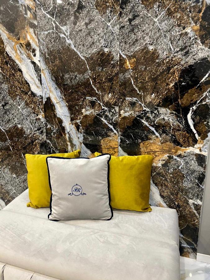 Family Residence Boutique Apartments 利沃夫 外观 照片
