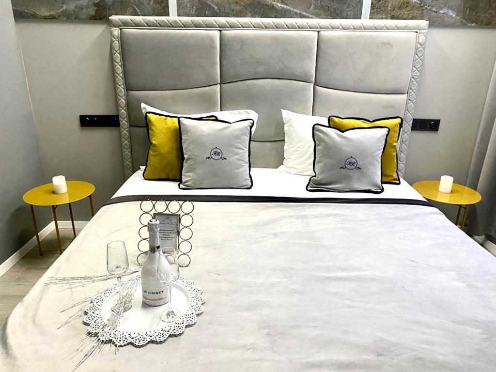 Family Residence Boutique Apartments 利沃夫 外观 照片