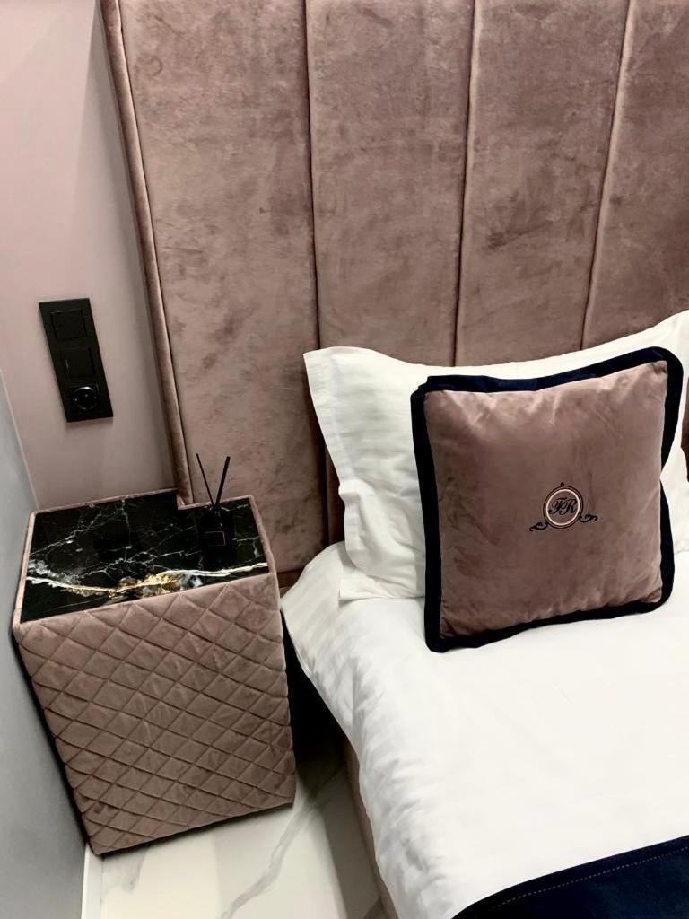Family Residence Boutique Apartments 利沃夫 外观 照片