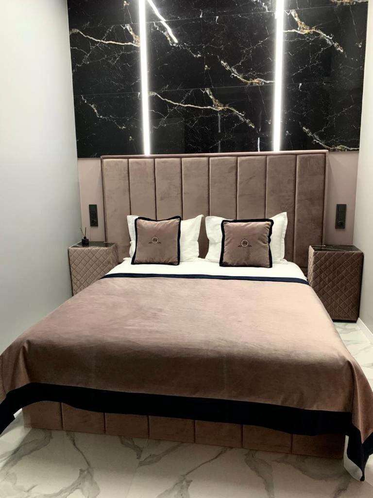 Family Residence Boutique Apartments 利沃夫 外观 照片