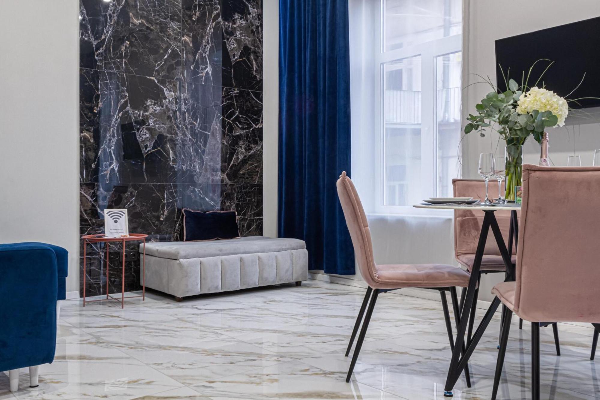 Family Residence Boutique Apartments 利沃夫 外观 照片